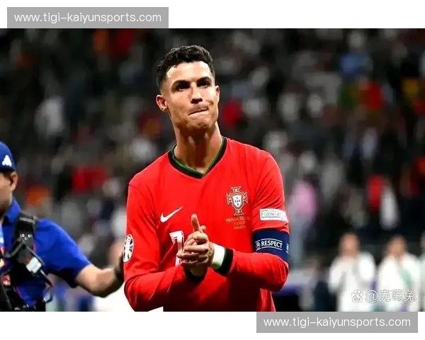 绿茵史诗：C罗与巴萨恩怨情仇，一场永不落幕的对决